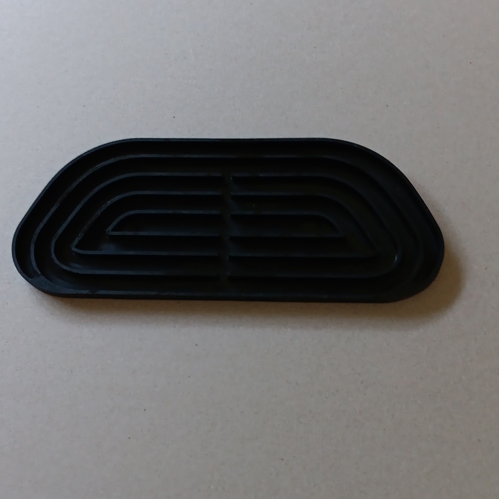 Black Refig Ice/Water tray Mat